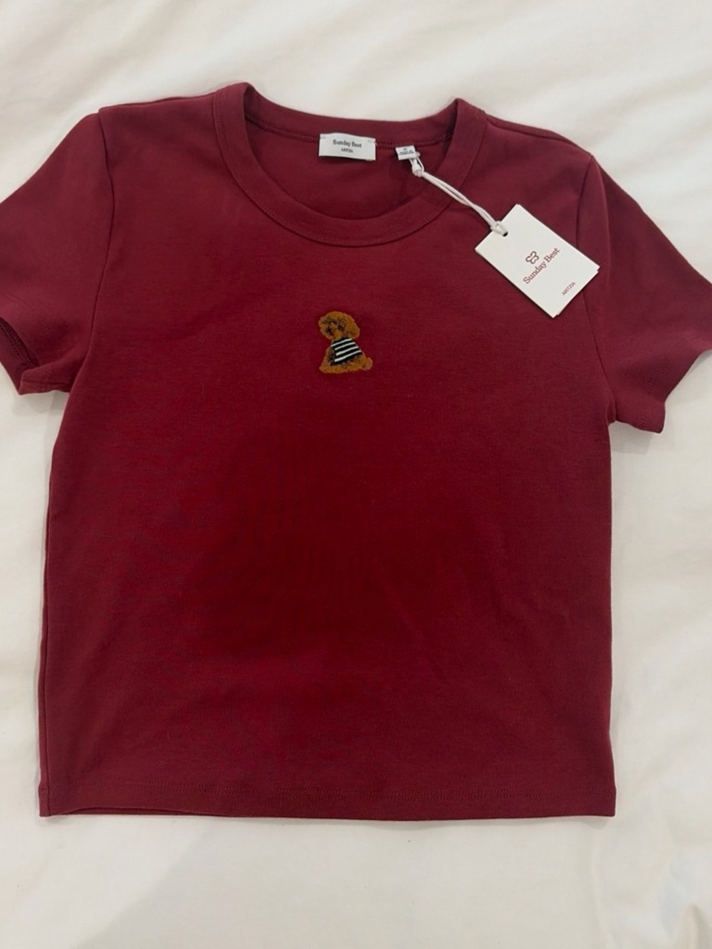 Aritzia Short Sleeve Tee - Burgundy with Embroidered Puppy